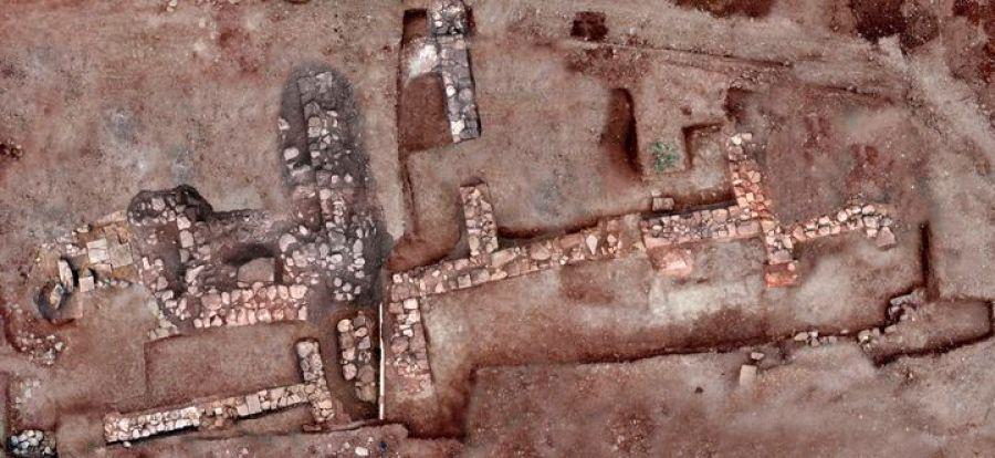 Αποτελέσματα της Συστηματικής Αρχαιολογικής Έρευνας «Αρχαίας Τενέας» στο Χιλιομόδι Κορινθίας 2023: Αποκαλύφθηκε ολόκληρος οικισμός με υδραγωγείο, ναούς, ειδώλια, τάφοι