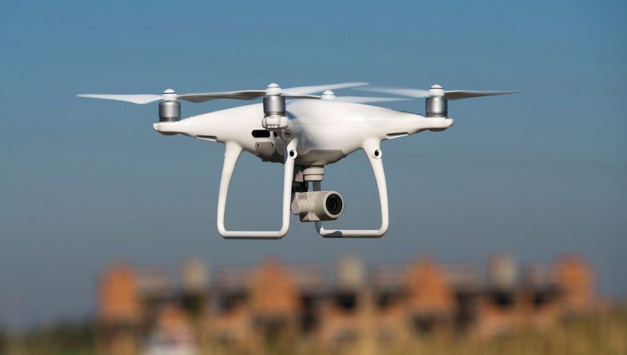 Τρένα: Επιστρατεύονται drones με προβολείς και μεγάφωνα για να προστατεύουν τις κρίσιμες εγκαταστάσεις από κλοπές