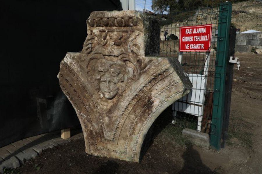 Ανάγλυφο Μέδουσας βρέθηκε στη βορειοδυτική Τουρκία